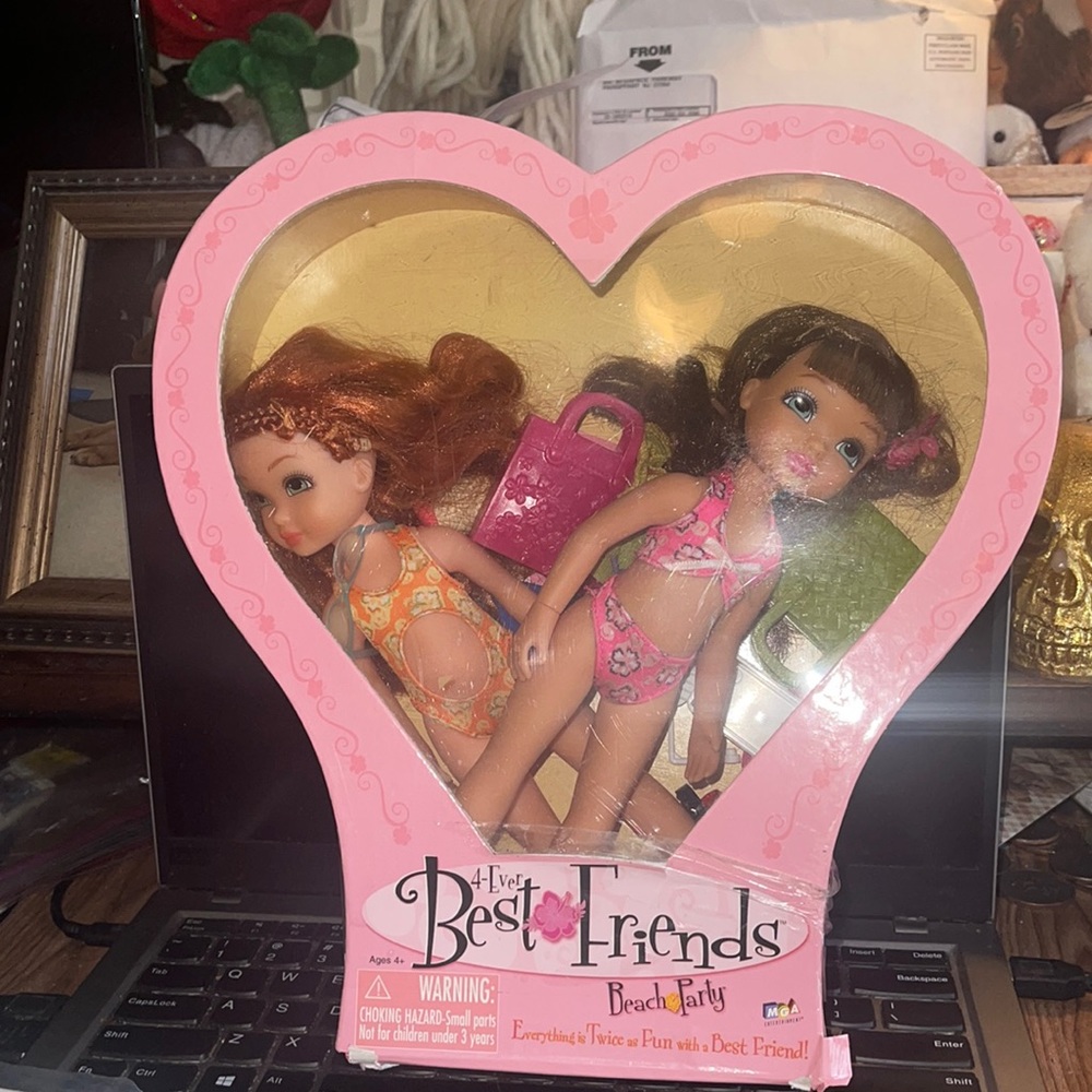 MGA 4ever best friends beach party play set